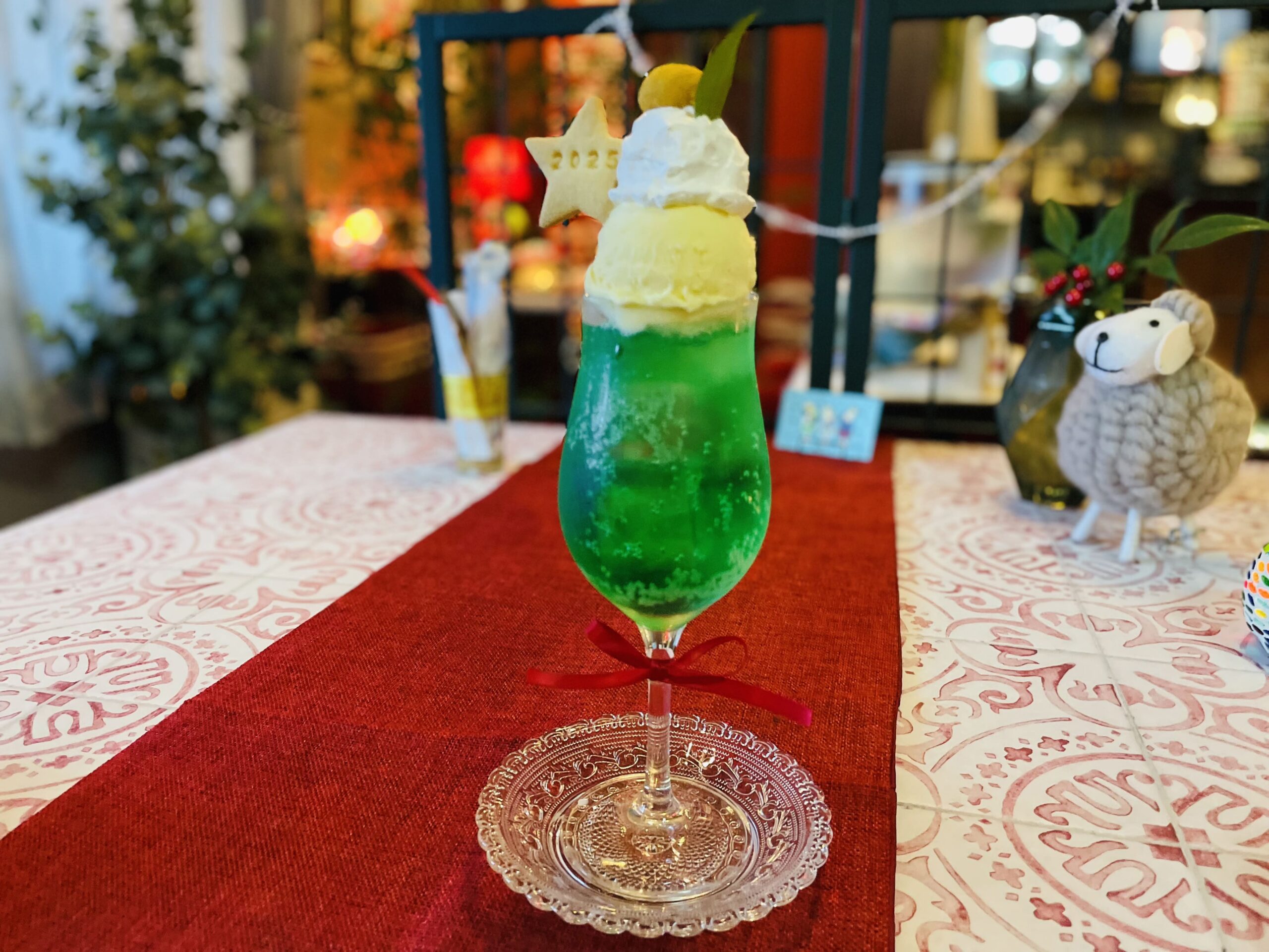 喫茶マスカットのクリームソーダ