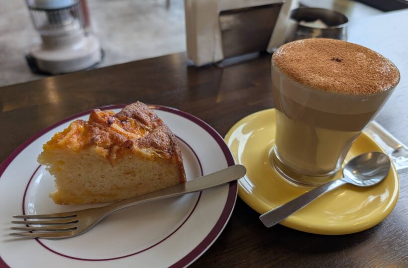 中央通町｜ヨーロッパのカフェのよう♪おいしいコーヒーとケーキのお店「POP BY COFFEE（ポップバイコーヒー）」