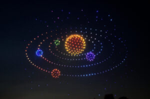 金沢の春の夜空を彩ったドローンショー！「2025春・夜桜スペシャルドローンショー in 金沢」