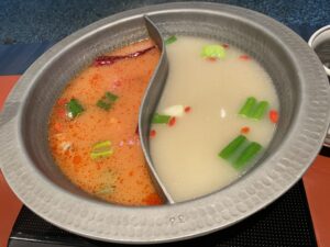 上堤町｜熱々・旨辛火鍋と地酒でおとな夜ごはん「能加万菜 万庭（のうかばんざい まんてい）」