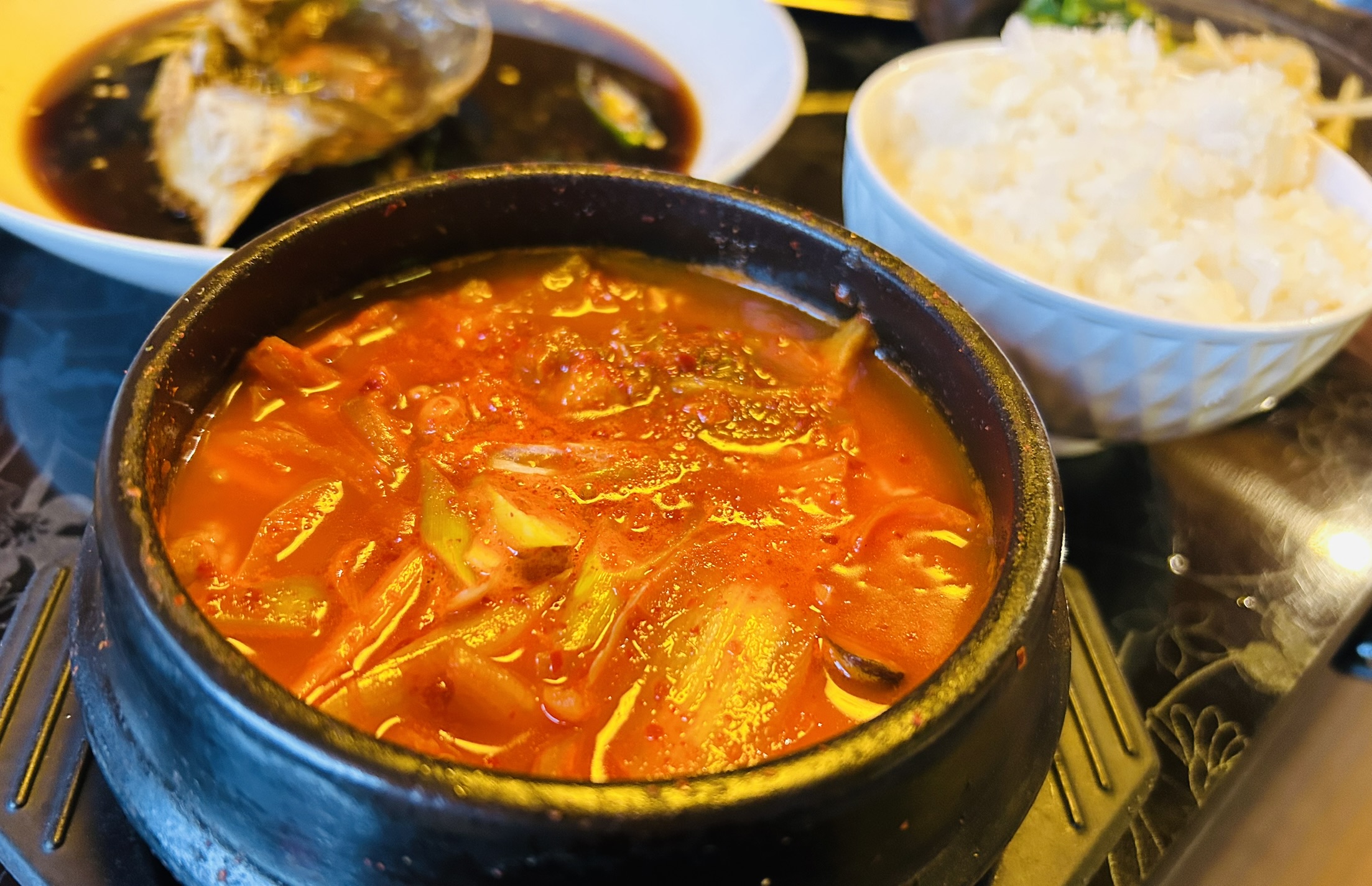 韓国職人が作る本格的なキムチチゲ