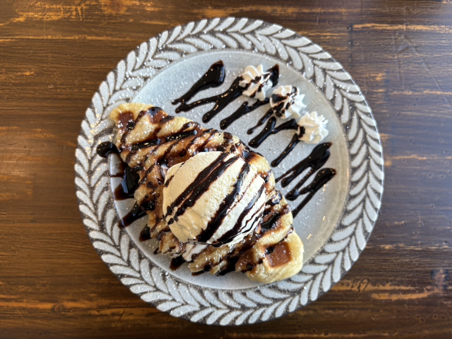おとCafeのクロワッサンワッフル