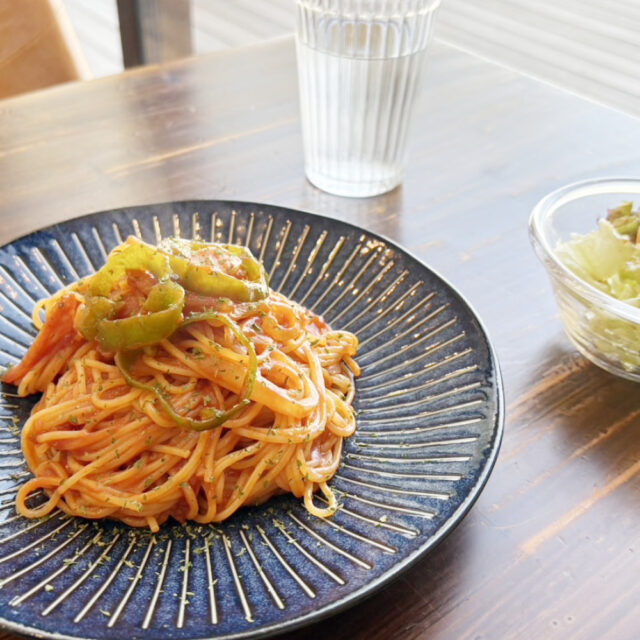 金石｜優しい雰囲気と美しい眺めでホッと一息。ランチもデザートも楽しめる「おとCafe」