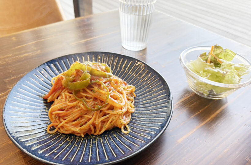 金石|優しい雰囲気と美しい眺めでホッと一息。ランチもデザートも楽しめる「おとCafe」