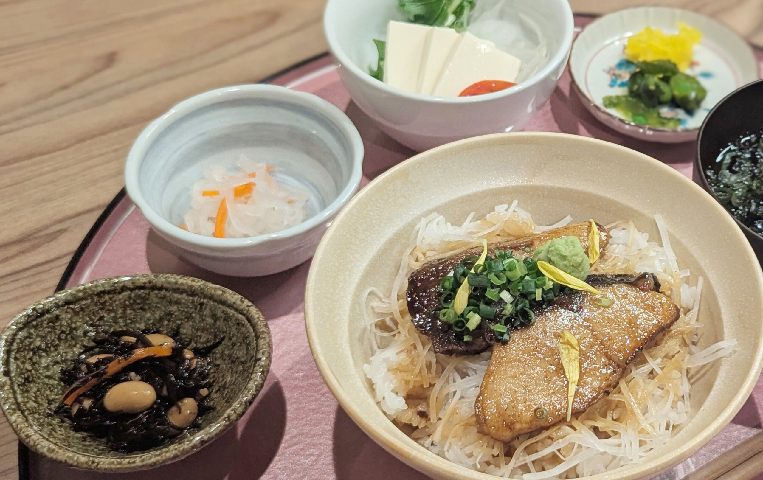 幸町｜和の味に新たな風が吹く──丁寧な和の手仕事、ここに極まる。繊細な本格和食「和ダイニング しろべえ」