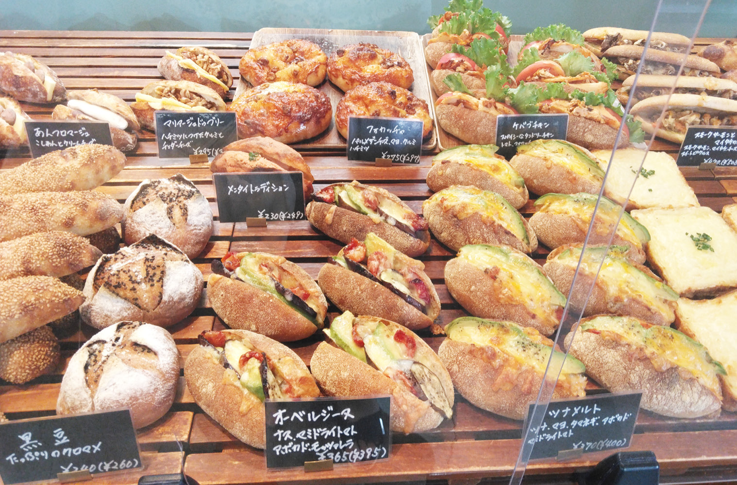 もりの里｜ここはまるでパリ！？本場フランスの味が楽しめるパン屋さん「ブーランジュリー パリカナ」