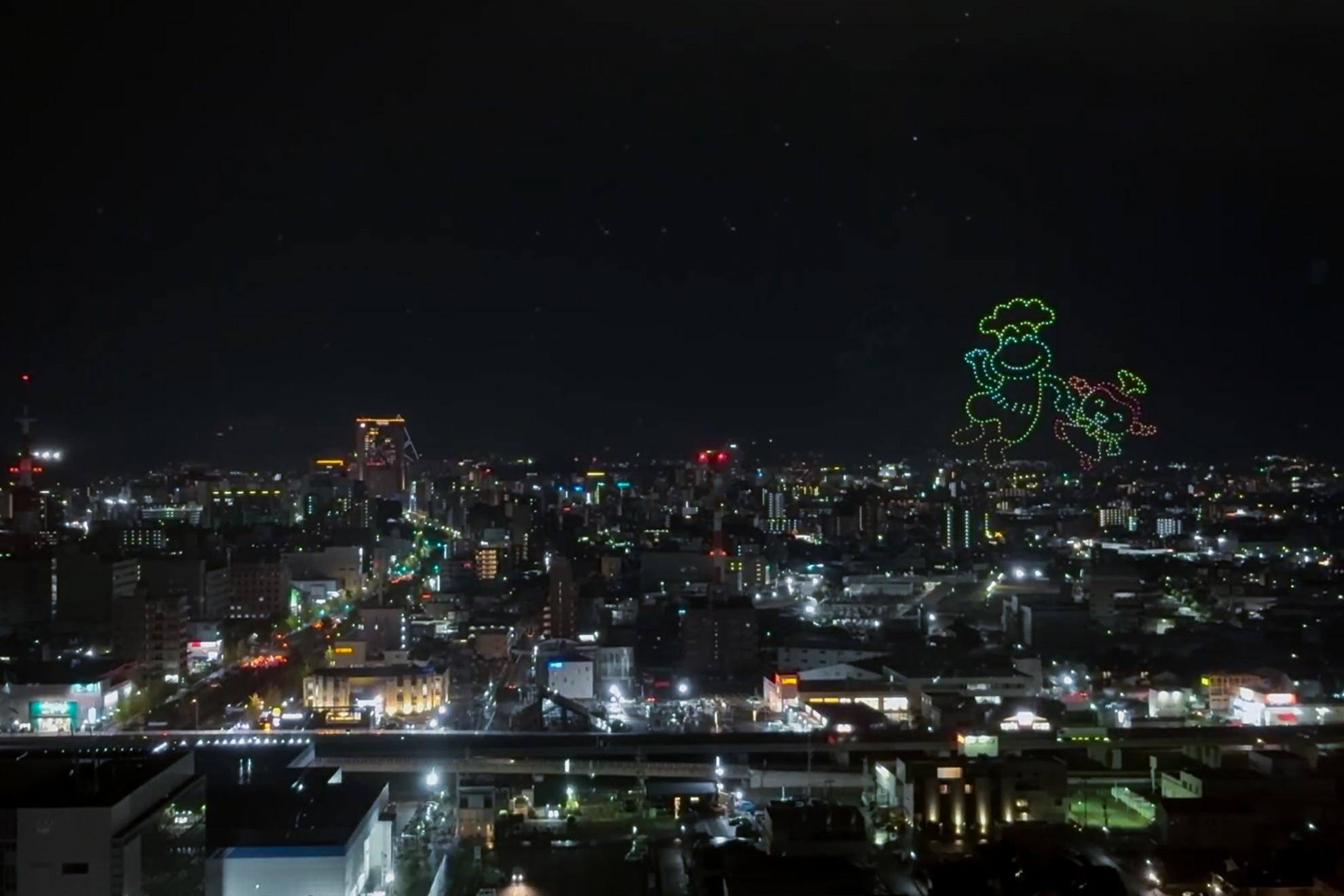 県庁展望ロビーから見た金沢市中央卸売市場のドローンショー