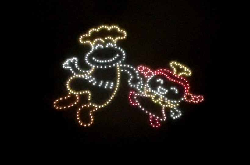 金沢市中央卸売市場の夜空を彩ったドローンショー!「金沢食文化月間2025」