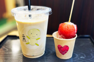 近江町市場｜すっきり飲みやすい豆乳ドリンクに、かわいいフルーツ飴も♪ 豆乳専門店「二六（ふたろく）」