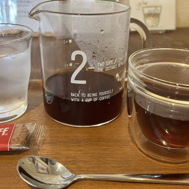 畝田｜木の温もりと高品質な1杯。ハンドドリップもエスプレッソも選んで味わえる「アリーカフェ」