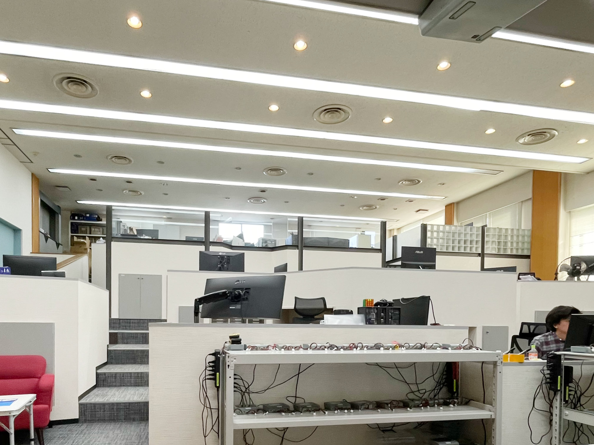 株式会社ドローンショー・ジャパンの社内