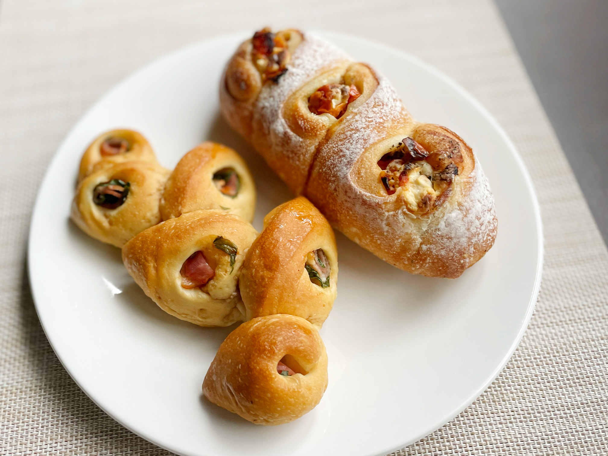 「エフドットベーカリー」のおつまみパン