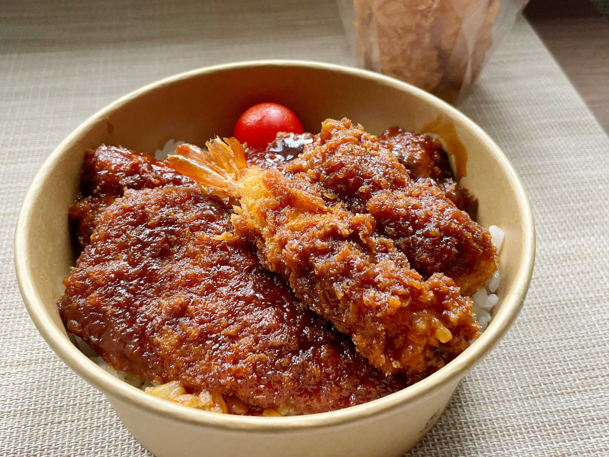 ミックスフライソースカツ丼