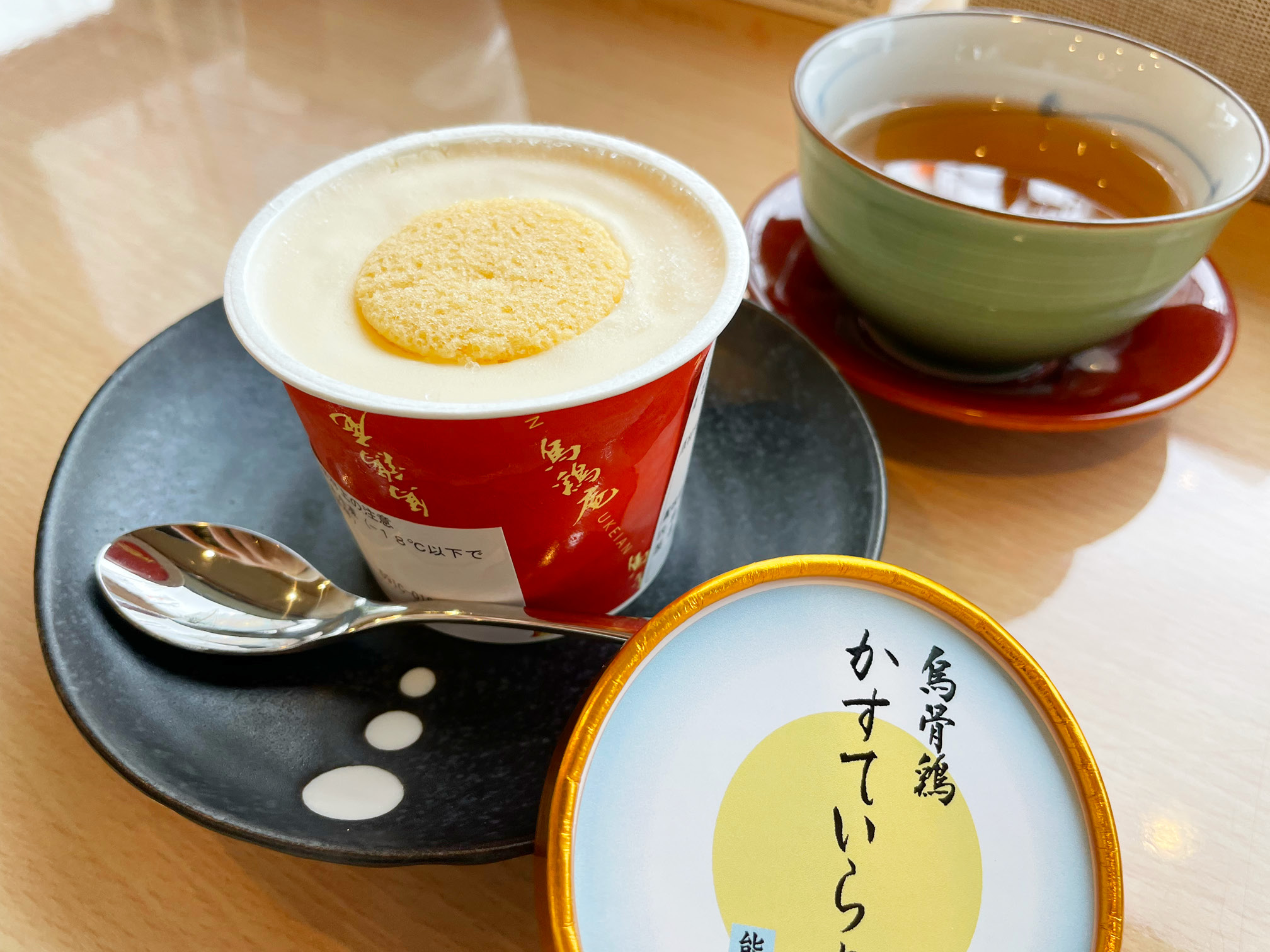 烏骨鶏かすていらあいす能登塩