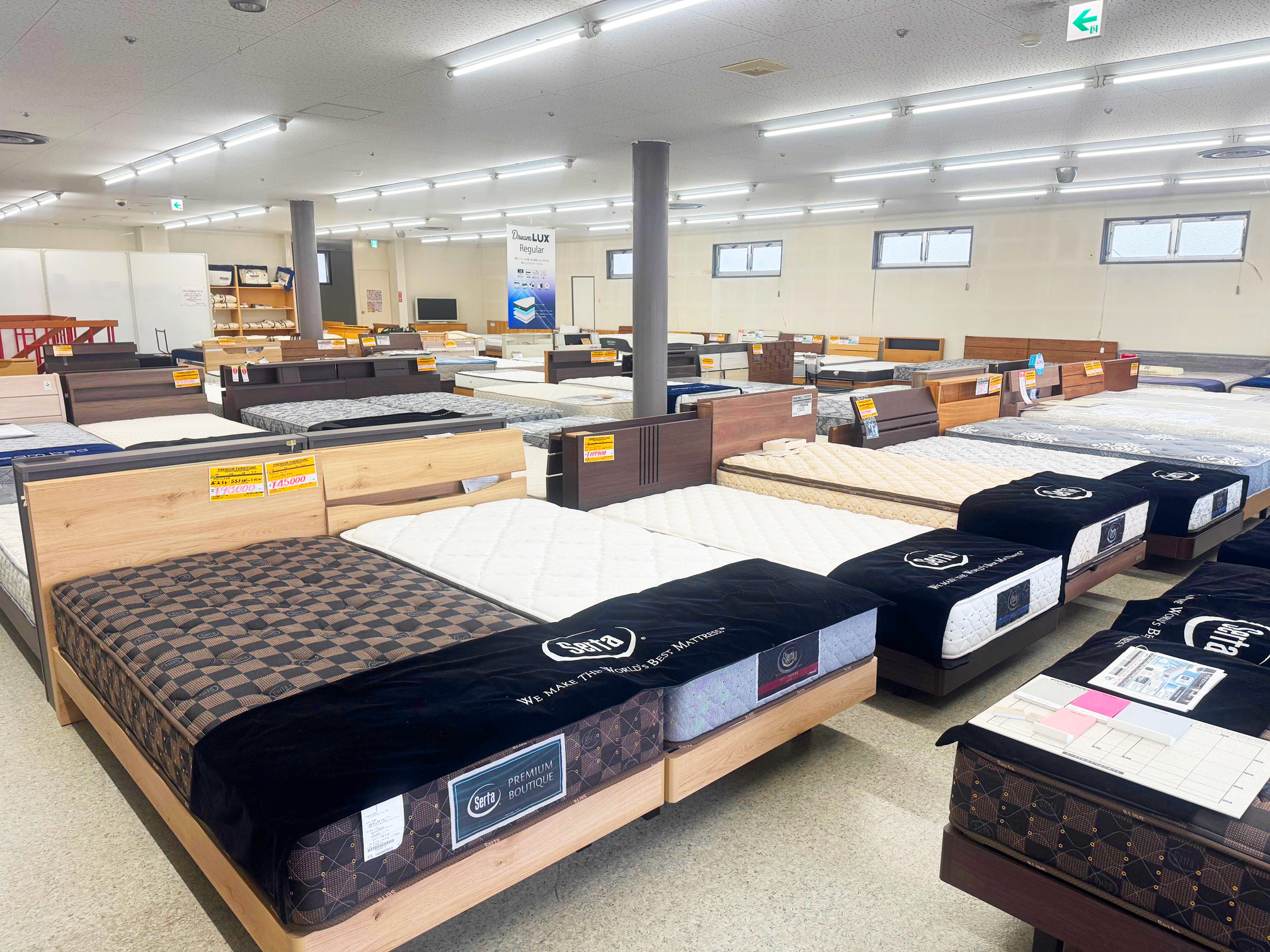 大一家具 店内のベッド