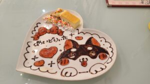 竪町｜階段を3階分あがると、HPが全回復する。石川県唯一は、大人にこそ必要な回復魔法「めいどりぃた」