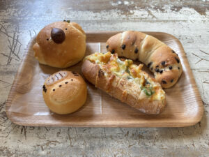 田上｜21年愛される「bakery＆cafe DIPSY（ベーカリーカフェ ディプシー）」で、ちょっと贅沢な時間を。