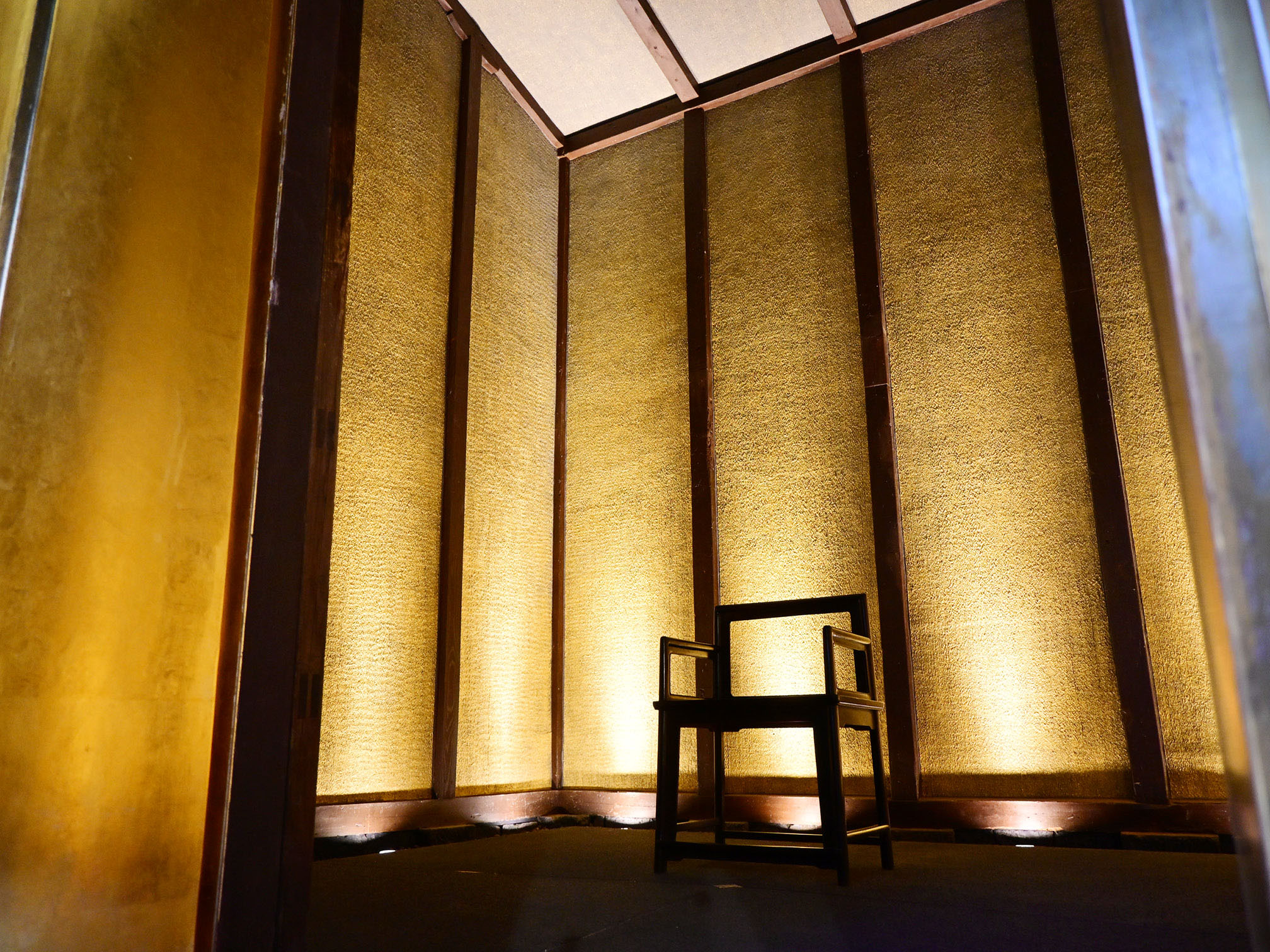 箔座ひかり蔵の「黄金の蔵」の内部