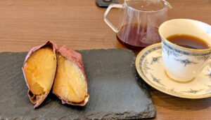涌波｜焼き芋とコーヒーで届けるやさしい時間「THREE ARROWS（スリーアローズ）」