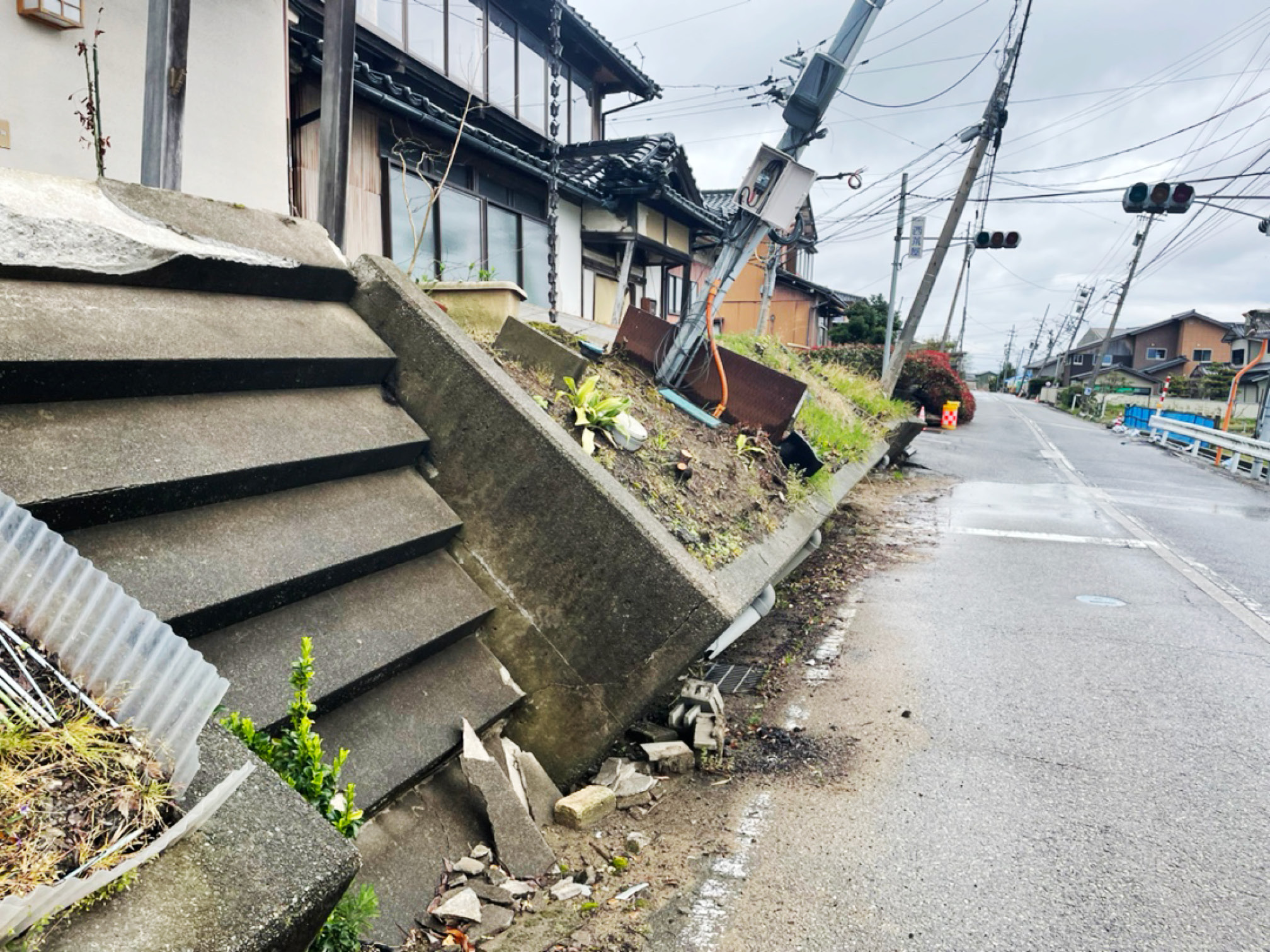 内灘町液状化の様子
