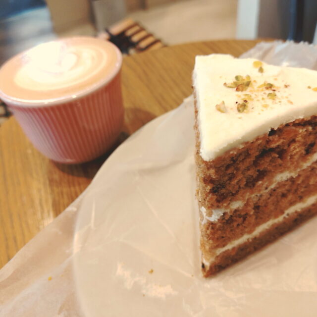 観音堂町｜国境を越えたオーストラリアのエスプレッソとスイーツ「UNBORDER coffee and baked goods.（アンボーダー）」